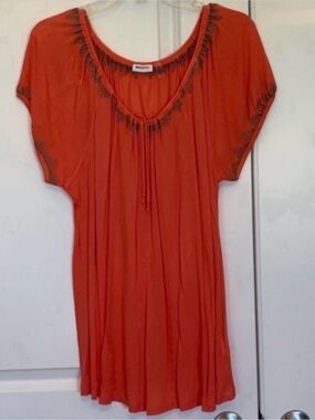Beautiful XL DKNYC Blouse(NWOT)